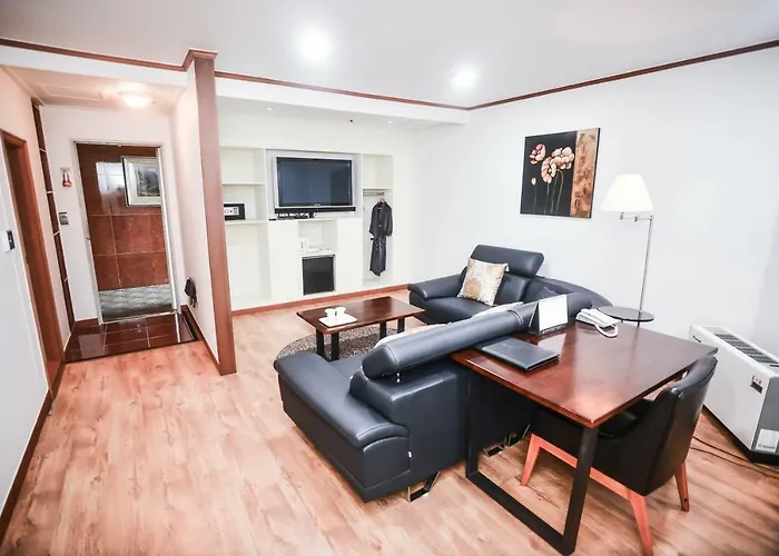 Noblesse Hotel