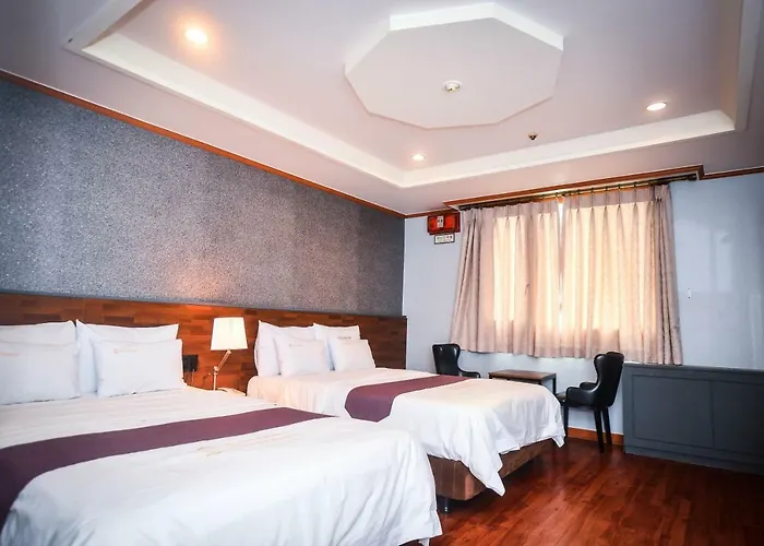 Noblesse Hotel